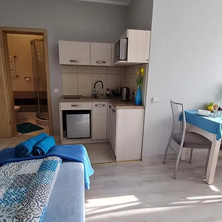 Bela - Z Aneksami I Bon Apartament